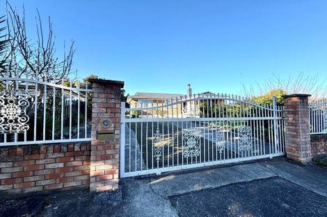 Photo of property in 23 Hyperion Drive, Randwick Park, Auckland, 2105