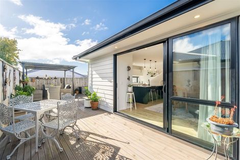 Photo of property in 11 Poulson Grove, Trentham, Upper Hutt, 5018