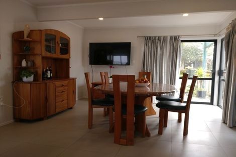 Photo of property in 19 Firth Road, Torbay, Auckland, 0630