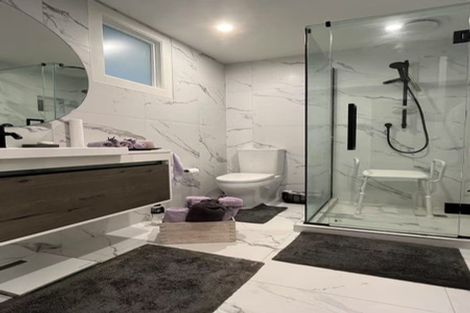 Photo of property in 2b/12 Selwyn Road, Cockle Bay, Auckland, 2014