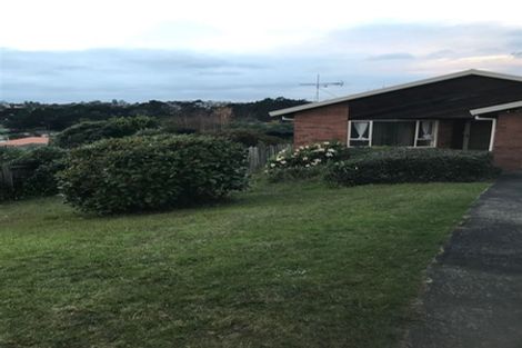 Photo of property in 8 Tern Place, Unsworth Heights, Auckland, 0632