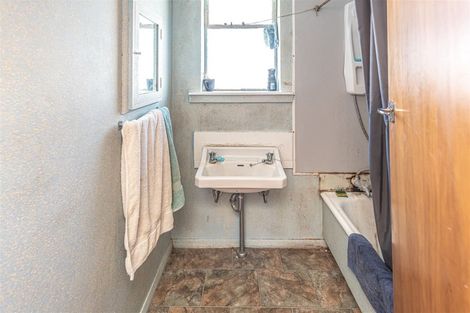 Photo of property in 80 Matai Street, Castlecliff, Whanganui, 4501