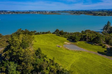 Photo of property in 34 Merewhira Road, Paremoremo, Albany, 0793