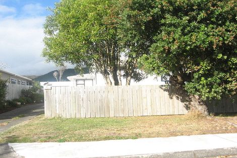 Photo of property in 6 Haumia Street, Paekakariki, 5034