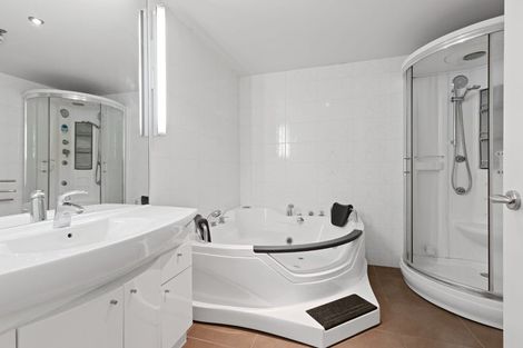Photo of property in 1/6d Durham Street, Tauranga, 3110