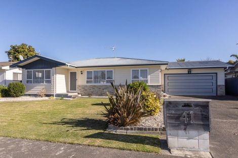 Photo of property in 41 James Foley Avenue, Pirimai, Napier, 4112