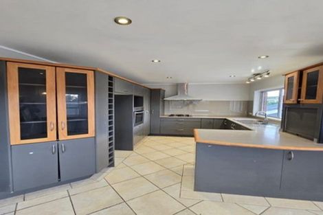Photo of property in 18 Long Street, Torbay, Auckland, 0630