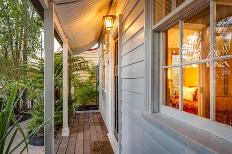 Photo of property in 404 Montreal Street, Christchurch Central, Christchurch, 8013