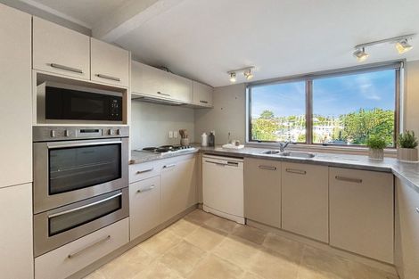 Photo of property in 40 Halswater Drive, Churton Park, Wellington, 6037