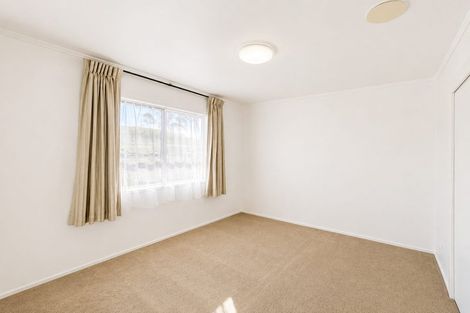 Photo of property in 1/10 Ballater Place, Highland Park, Auckland, 2010