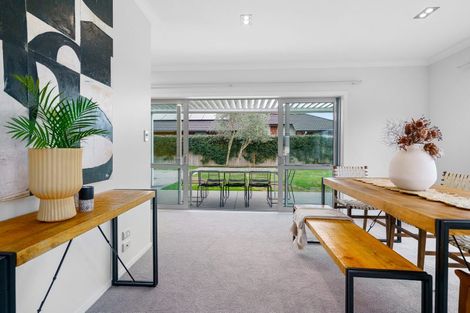 Photo of property in 35 Carnation Court, Cambridge, 3434