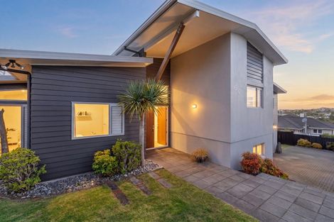 Photo of property in 60 Chesterfield Way, Orewa, 0931
