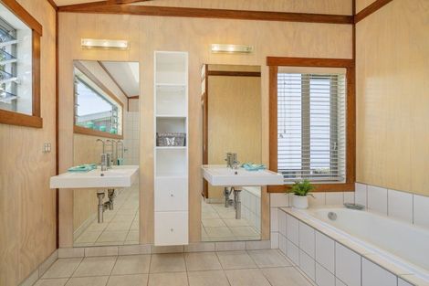 Photo of property in 1 School House Lane, Whitianga, 3510