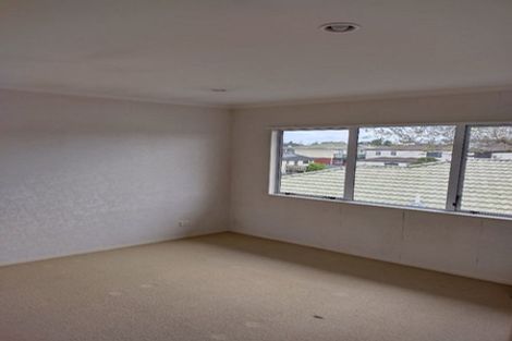 Photo of property in 2/10 Saints Court, Manurewa, Auckland, 2102