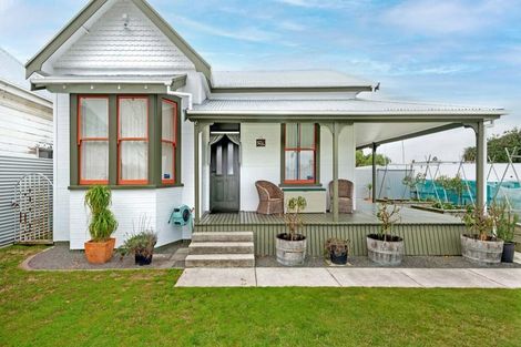 Photo of property in 17 Ormond Road, Whataupoko, Gisborne, 4010