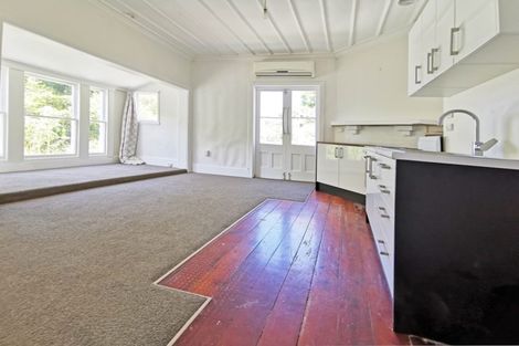 Photo of property in 9-9a Spencer Road, Hospital Hill, Napier, 4110
