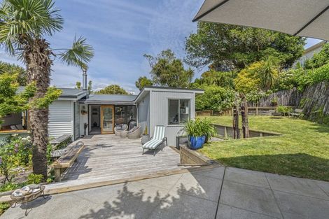 Photo of property in 3h Wallace Place, Westown, New Plymouth, 4310