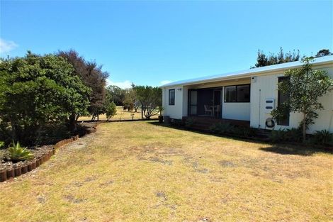 Photo of property in 622 Matarangi Drive, Matarangi, Whitianga, 3592