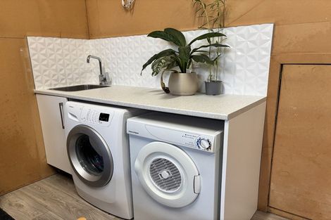 Photo of property in 16 Dorset Street, Balaclava, Dunedin, 9011