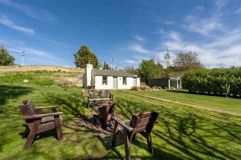 Photo of property in Ledingham Cottage, 46 Mcskimming Road, Patearoa, 9398