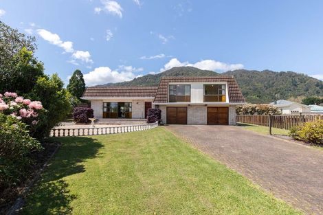 Photo of property in 28 Farmer Street, Te Aroha, 3320