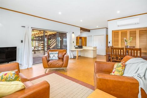 Photo of property in 77 Paremata Road, Paremata, Porirua, 5024