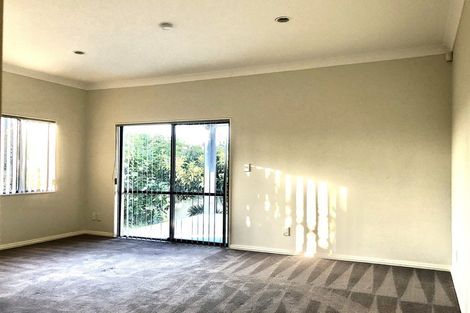 Photo of property in 32 Westerham Drive, Dannemora, Auckland, 2016