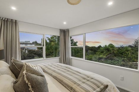 Photo of property in 11 City View Terrace, Birkenhead, Auckland, 0626