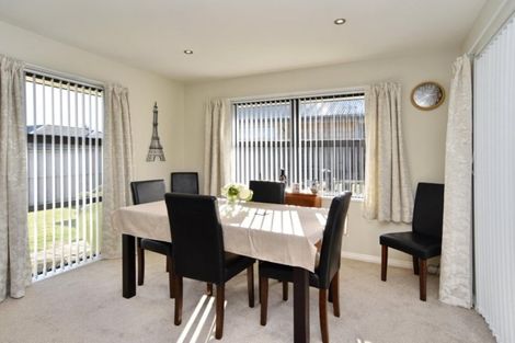 Photo of property in 32 Kotare Avenue, Rangiora, 7400