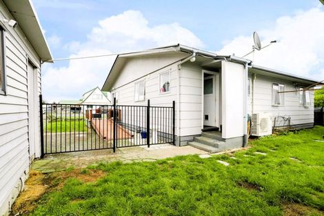 Photo of property in 2a Mathew Street, Dannevirke, 4930