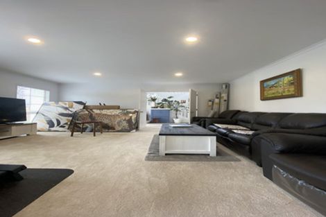 Photo of property in 12 Maybole Drive, Flat Bush, Auckland, 2016