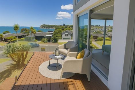 Photo of property in 18 Zita Avenue, Matakatia, Whangaparaoa, 0930