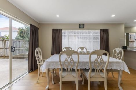 Photo of property in 75 Meadowland Drive, Somerville, Auckland, 2014