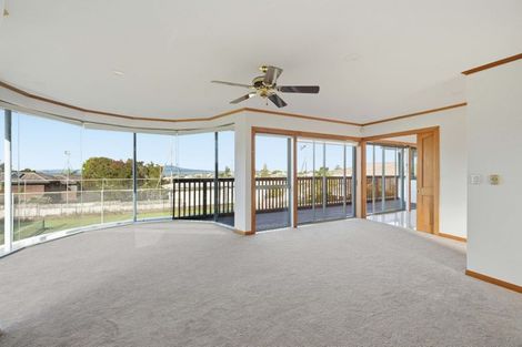 Photo of property in 99 East Coast Road, Castor Bay, Auckland, 0620