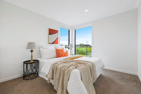 Photo of property in 26 Rauriki Lane, Rosehill, Papakura, 2113
