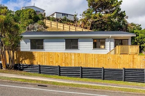 Photo of property in 62 Gloaming Hill, Titahi Bay, Porirua, 5022