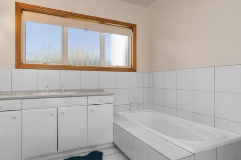 Photo of property in 5 Ashwood Grove, Omokoroa, 3114