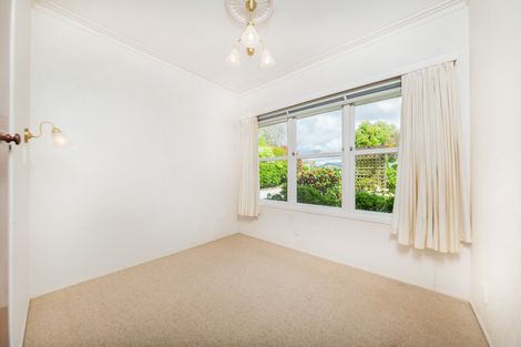Photo of property in 4301 Great North Road, Glendene, Auckland, 0602