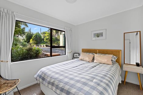 Photo of property in 3 Leigh Road, Leigh, 0985