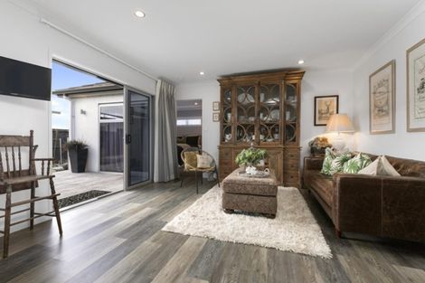 Photo of property in 134 Oriental Parade, Papamoa Beach, Papamoa, 3118