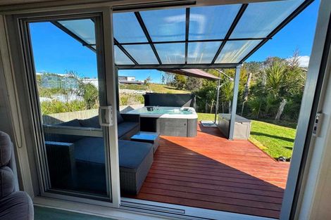 Photo of property in 15 Wharuka Glade, Mangawhai, 0505