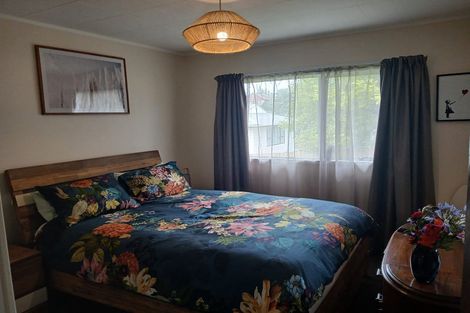 Photo of property in 3 Buisson Glade, West Harbour, Auckland, 0618