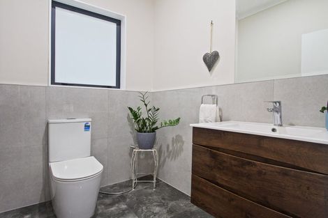 Photo of property in 16 Catherine Mclean Road, Pukekohe, 2120