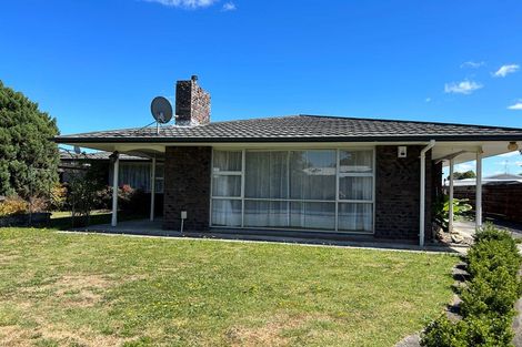 Photo of property in 40 Abraham Crescent, Milson, Palmerston North, 4414
