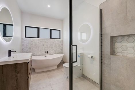 Photo of property in 4 St Julia Court, Helensville, 0800