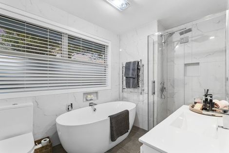 Photo of property in 28 Sunny Bay Road, Matua, Tauranga, 3110