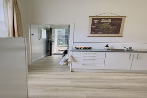Photo of property in 1/72 Derwent Street, Island Bay, Wellington, 6023