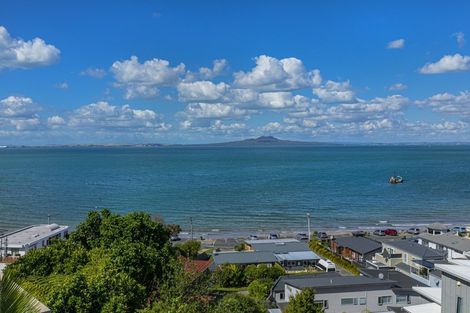 Photo of property in 27 Oban Road, Browns Bay, Auckland, 0630