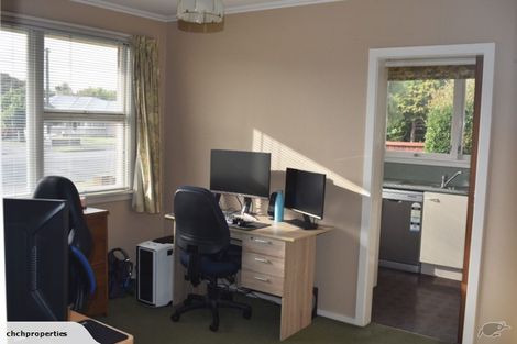 Photo of property in 151 Avonhead Road, Avonhead, Christchurch, 8042