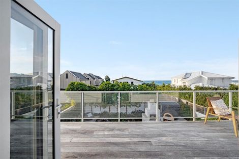 Photo of property in 5 Holiday Road, Milford, Auckland, 0620
